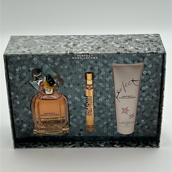 2132- Marc Jacobs Women's Made In Spain NWT - Picture 1 of 8